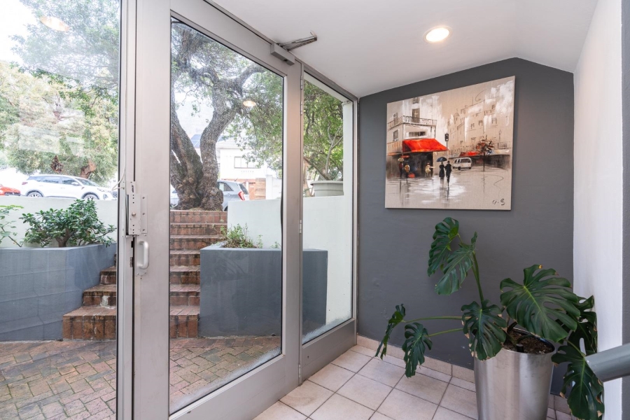 6 Bedroom Property for Sale in Vredehoek Western Cape
